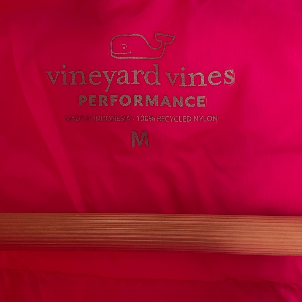 vineyard vines Channeled Puffer Performance Vest in Neon Crazy Pink SZ M - Picture 3 of 9